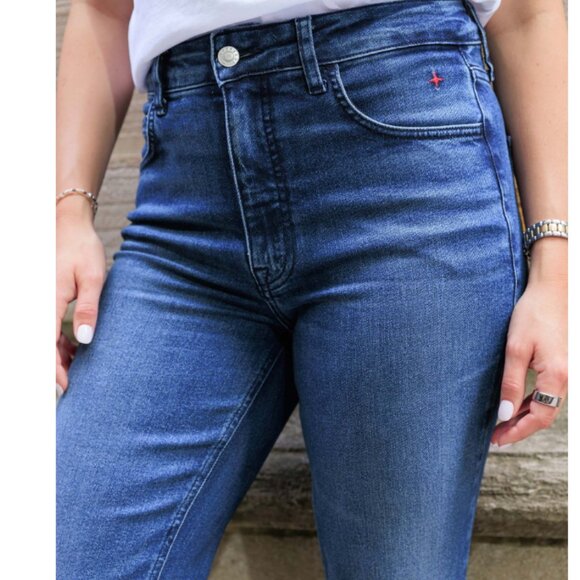 NWT Mersea Bessie Straight Leg Cuffed Jeans in "Faded Ink" Size 25 - Picture 2 of 7